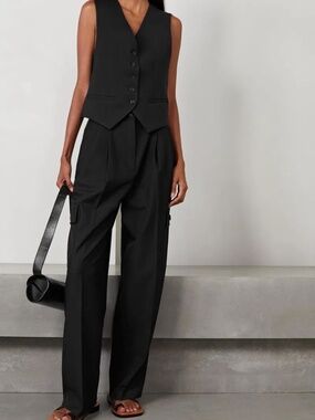 The Frankie Shop Maesa Pleated Wide Leg Cargo Pants